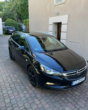 Opel Astra cena 46600 przebieg: 132500, rok produkcji 2018 z Góra małe 781